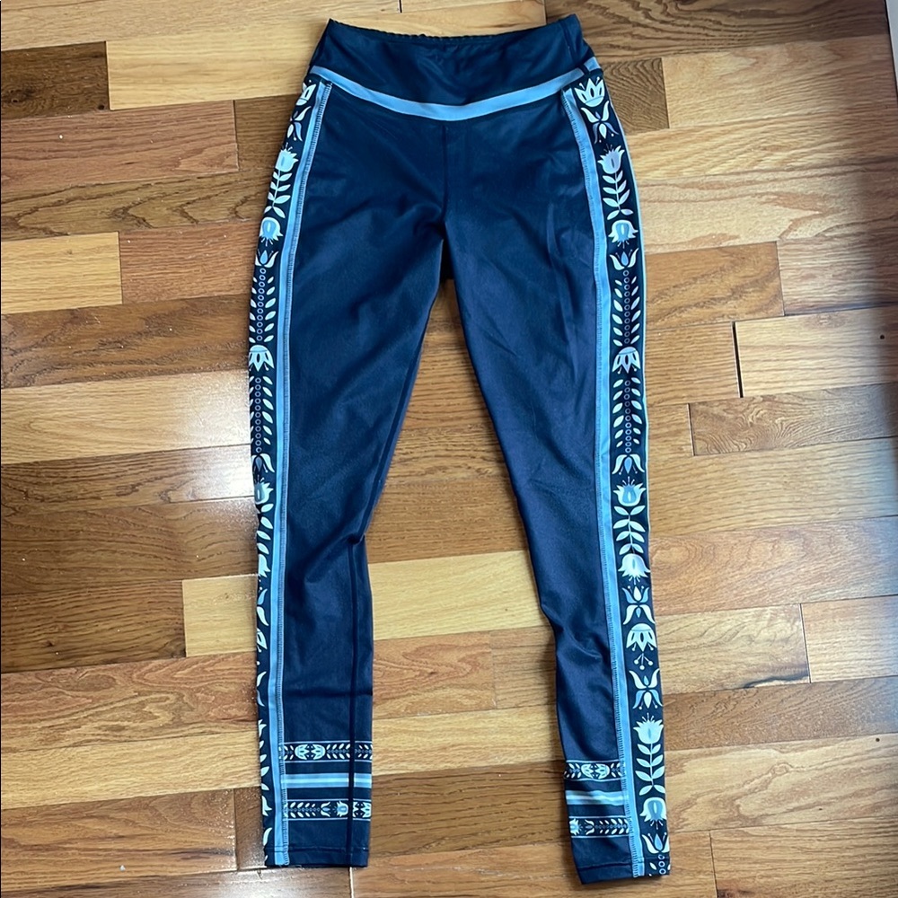 EUC Krimson Klover Leggings